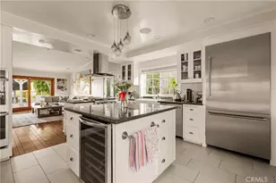 22370 Algunas Rd, Woodland Hills, CA 91364 - Photo 10