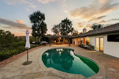 22370 Algunas Road, Woodland Hills, CA 91364 - Photo 34