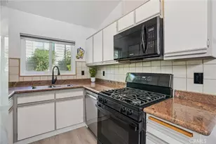 11377 Osborne Pl, Sylmar, CA 91342 - Photo 10