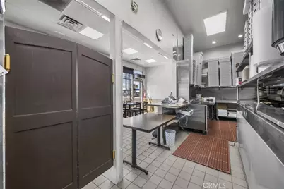 12061 Strathern Street, North Hollywood, CA 91605 - Photo 18