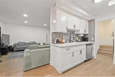 9210 Van Nuys Boulevard #14, Panorama City, CA 91402 - Photo 12