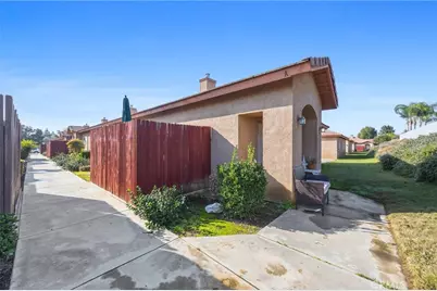 548 Yellow Meadow Ct., Bakersfield, CA 93308 - Photo 8