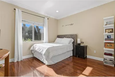 22711 Collins Street, Woodland Hills, CA 91367 - Photo 22