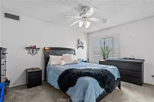 25736 Player Dr, Valencia, CA 91355 - Photo 28