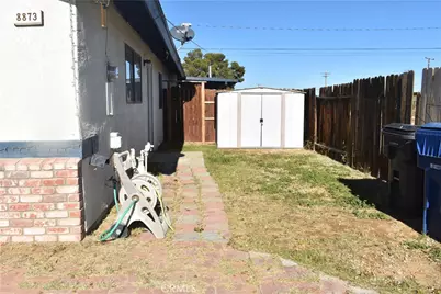8873 Holly, California City, CA 93505 - Photo 24