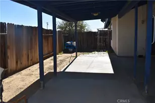 8873 Holly, California City, CA 93505 - Photo 22