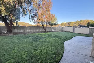 28381 Robin, Saugus, CA 91350 - Photo 12