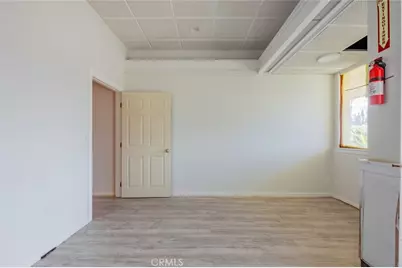 16955 Sherman Way, Van Nuys, CA 91406 - Photo 18