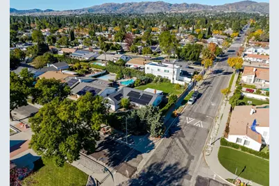 18301 Minnehaha Street, Porter Ranch, CA 91326 - Photo 4