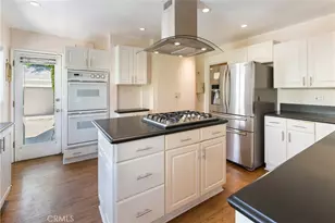 8748 Ashcroft Ave, West Hollywood, CA 90048 - Photo 10