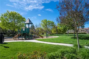 24332 Lorenzo, Valencia, CA 91355 - Photo 32