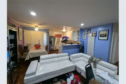 18530 Hatteras St Unit 329, Tarzana, CA 91356 - Photo 10
