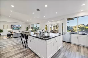 23097 Lowridge Pl, Saugus, CA 91390 - Photo 14