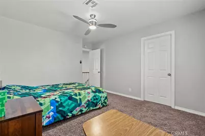 28938 Morningside Dr, Castaic, CA 91384 - Photo 20