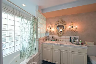 23421 Aetna Street, Woodland Hills, CA 91367 - Photo 32