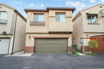 7619 N Patriot Way, Van Nuys, CA 91405 - Photo 1