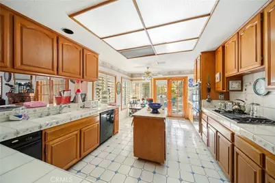 15562 Bronco, Canyon Country, CA 91387 - Photo 22
