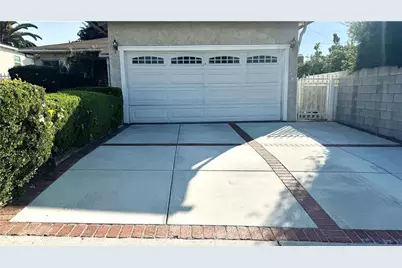 1046 W 123rd Street, County - Los Angeles, CA 90044 - Photo 2