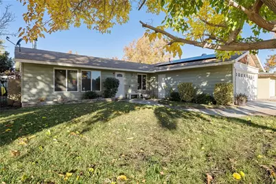 42901 Willow West Court, Lancaster, CA 93536 - Photo 2