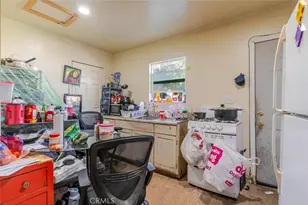 811 E 43rd Pl, Los Angeles, CA 90011 - Photo 26