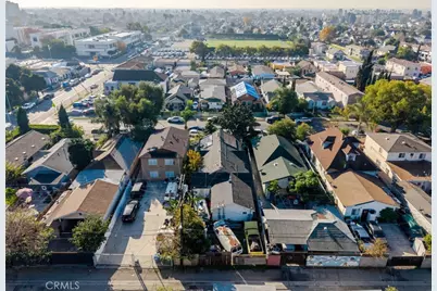 811 E 43rd Place, Los Angeles, CA 90011 - Photo 4