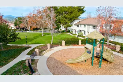 201 Green Heath, Thousand Oaks, CA 91361 - Photo 18