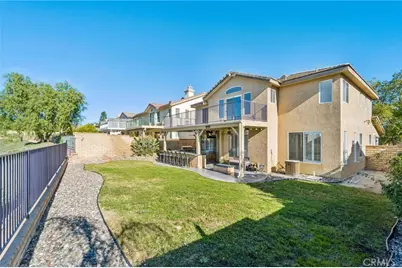 22939 Raintree Lane, Saugus, CA 91390 - Photo 32