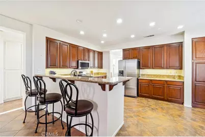 22939 Raintree Lane, Saugus, CA 91390 - Photo 10