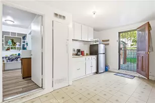 11474 Gladstone, Sylmar, CA 91342 - Photo 8