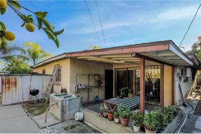 11474 Gladstone, Sylmar, CA 91342 - Photo 18