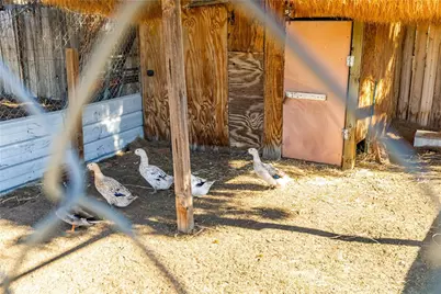 17360 Valeport, Lancaster, CA 93535 - Photo 32