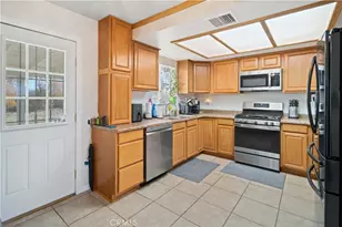 17360 Valeport, Lancaster, CA 93535 - Photo 12