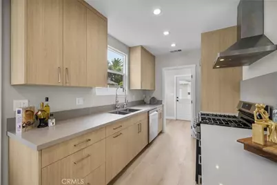 6820 Jellico Avenue, Van Nuys, CA 91406 - Photo 14