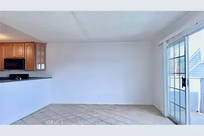 20930 Parthenia Street #216, Canoga Park, CA 91304 - Photo 6