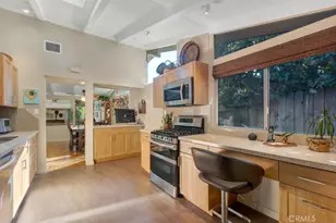 6500 Jumilla, Woodland Hills, CA 91367 - Photo 12