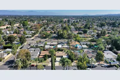 6500 Jumilla, Woodland Hills, CA 91367 - Photo 40