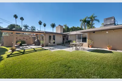 6500 Jumilla, Woodland Hills, CA 91367 - Photo 34
