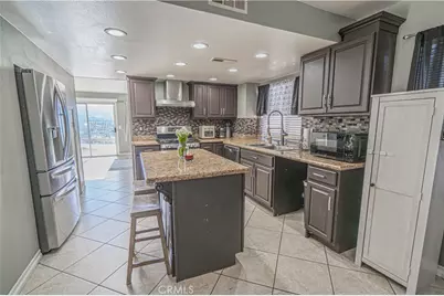 28076 Wildwind Drive, Canyon Country, CA 91351 - Photo 12