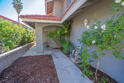 28076 Wildwind Drive, Canyon Country, CA 91351 - Photo 2