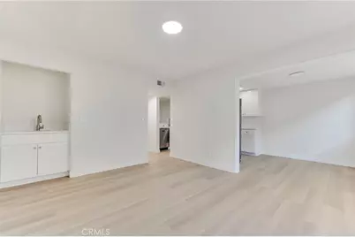 18423 Collins Street #A, Tarzana, CA 91356 - Photo 20