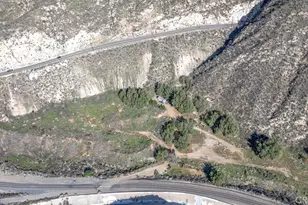 12571 Capra, Agua Dulce, CA 91390 - Photo 22