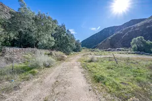 12571 Capra, Agua Dulce, CA 91390 - Photo 8