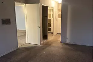 18530 Hatteras St, Tarzana, CA 91356 - Photo 8