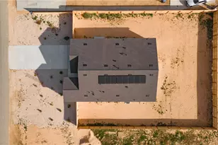 9224 Holly Ave, California City, CA 93505 - Photo 6