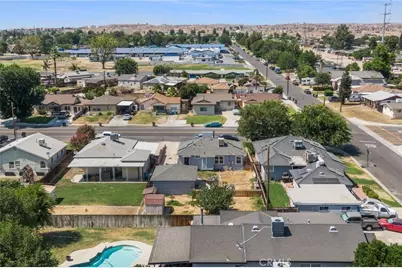 321 Circle Drive, Bakersfield, CA 93308 - Photo 36