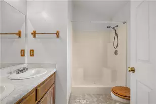 318 Leeta, Bakersfield, CA 93307 - Photo 16