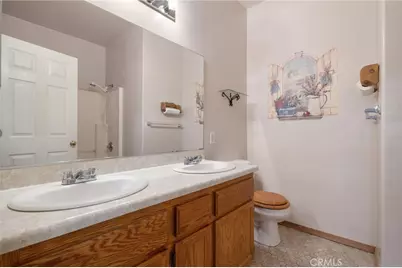 318 Leeta, Bakersfield, CA 93307 - Photo 24