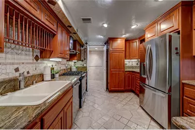 15335 Magnolia #216, Sherman Oaks, CA 91403 - Photo 12