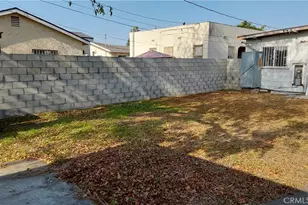 824 W 74th, Los Angeles, CA 90044 - Photo 26