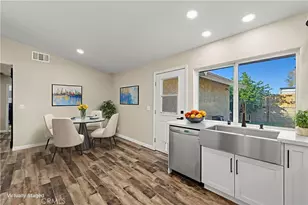 24305 Cheryl Kelton Pl, Newhall, CA 91321 - Photo 12